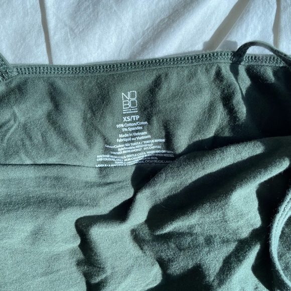 Cute tank top - Picture 2 of 2